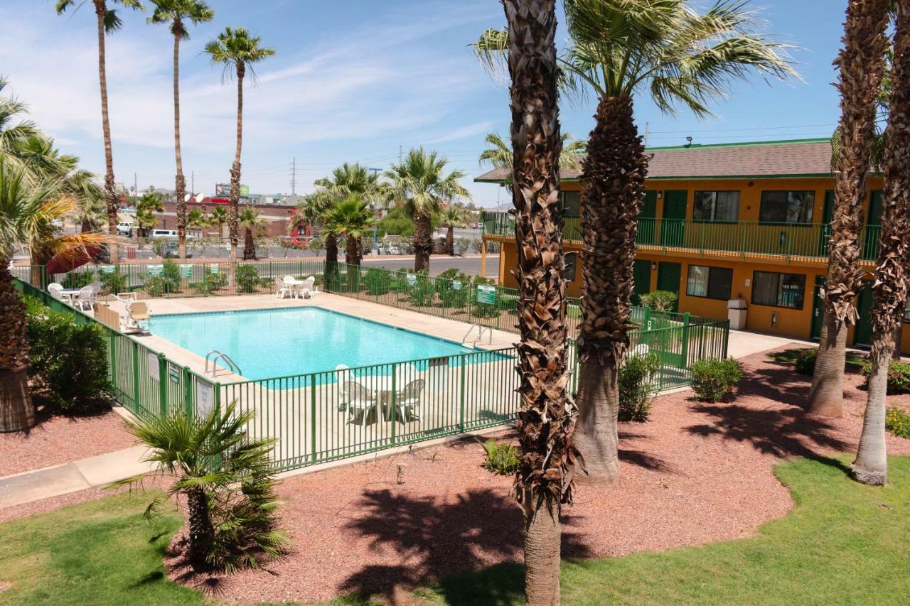 Budgetel Inn & Suites Yuma Exterior foto